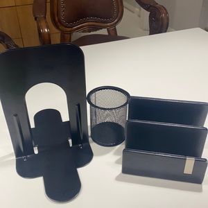 Stationary items ❤️🤗😘😘🥰👏bundle of 3 🥇🏆🏡🏠